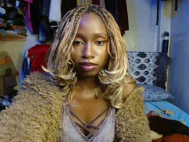 Boughie-birdy webcam