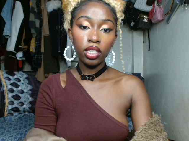 Boughie-birdy webcam
