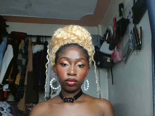 Boughie-birdy webcam