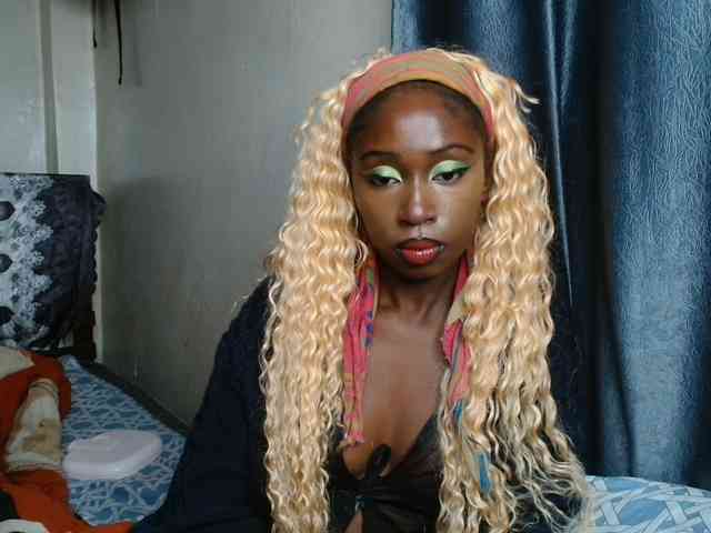 Boughie-birdy webcam