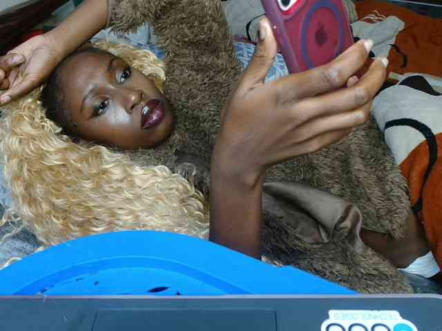 Boughie-birdy webcam