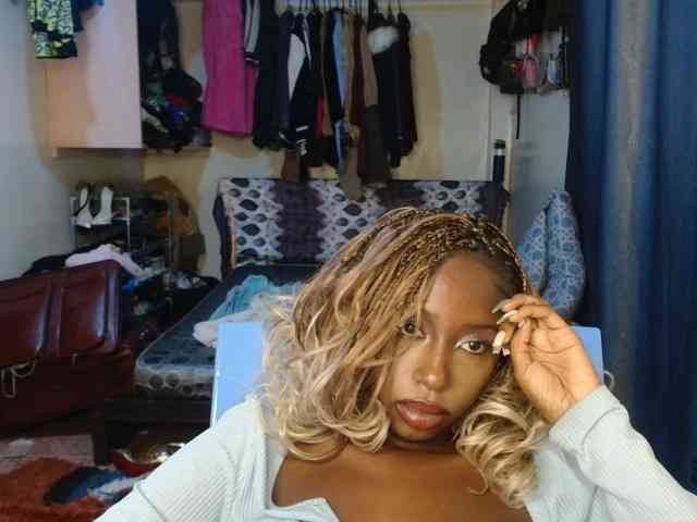 Boughie-birdy webcam