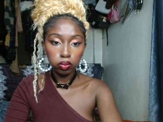Boughie-birdy webcam