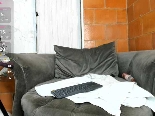 AmaraOwen live cam on BongaCams