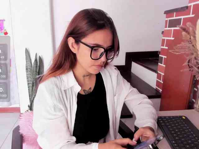 Miacrossing webcam