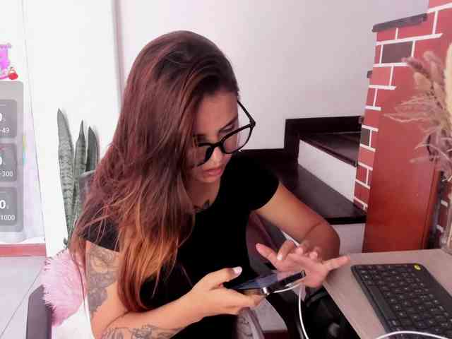 Miacrossing webcam