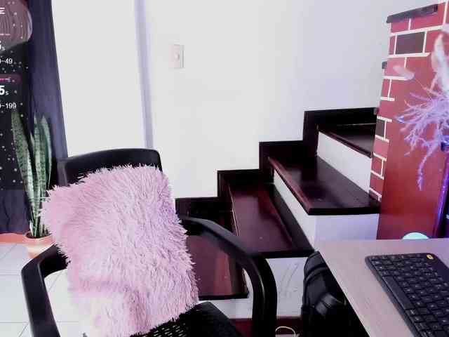 Miacrossing webcam