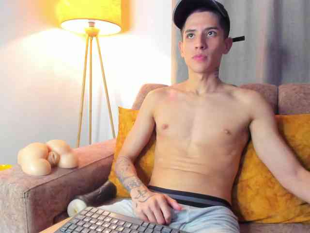 Steven-Saenz Steven-Saenz