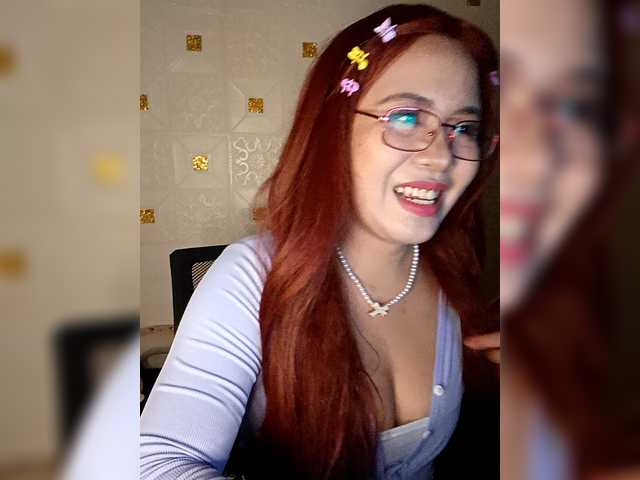 redvelvet2000 live cam on BongaCams
