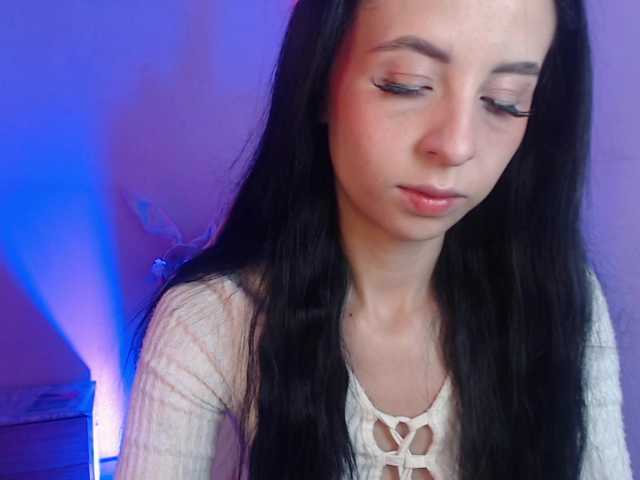 Val-ferrer1 live cam on BongaCams