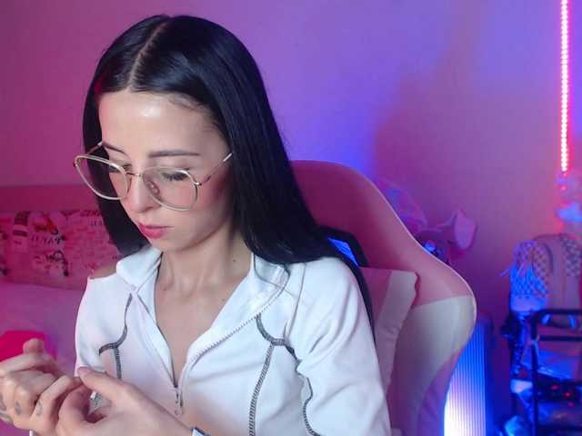 Val-ferrer1 live cam on BongaCams