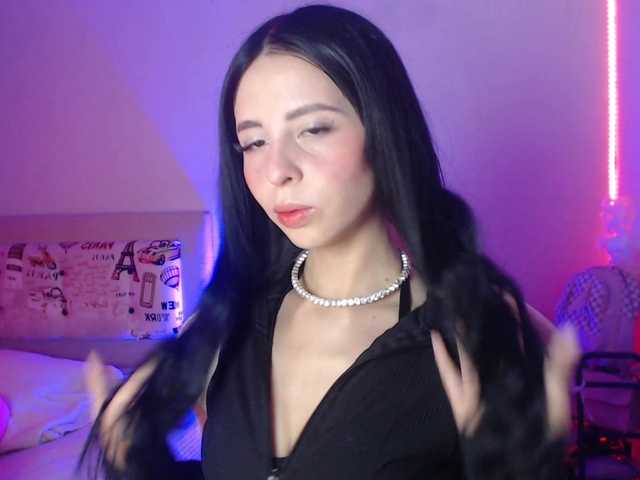 Val-ferrer1 live cam on BongaCams