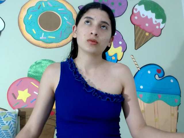 skinnykattylush19 live cam on BongaCams