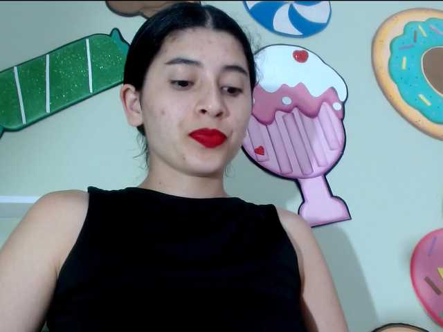 skinnykattylush19 live cam on BongaCams