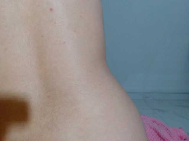 skinnykattylush19 live cam on BongaCams
