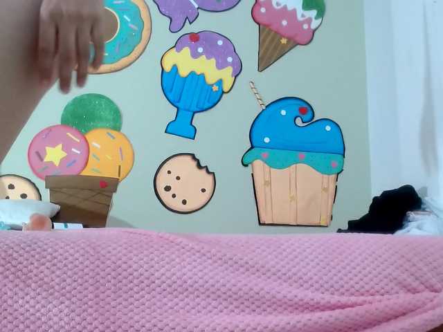 skinnykattylush19 live cam on BongaCams
