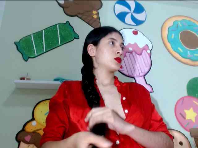 Modelo: skinnykattylush19