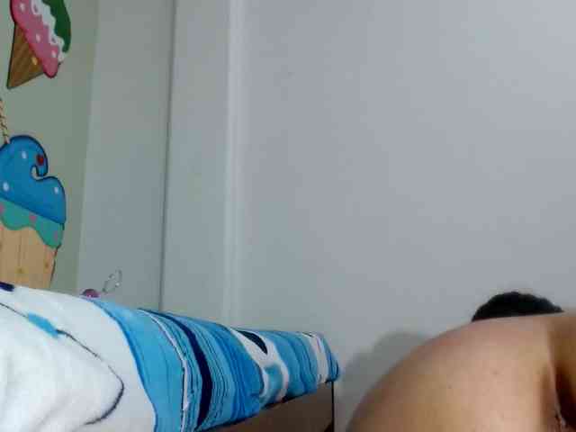 Modelo: skinnykattylush19