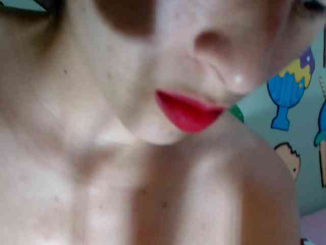 Modelo: skinnykattylush19