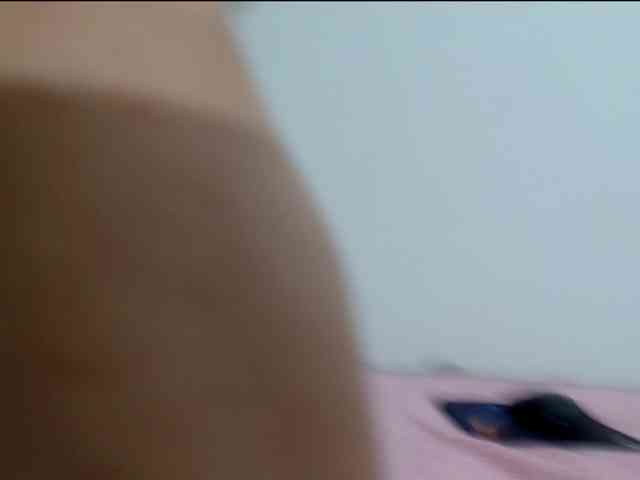 Modelo: skinnykattylush19