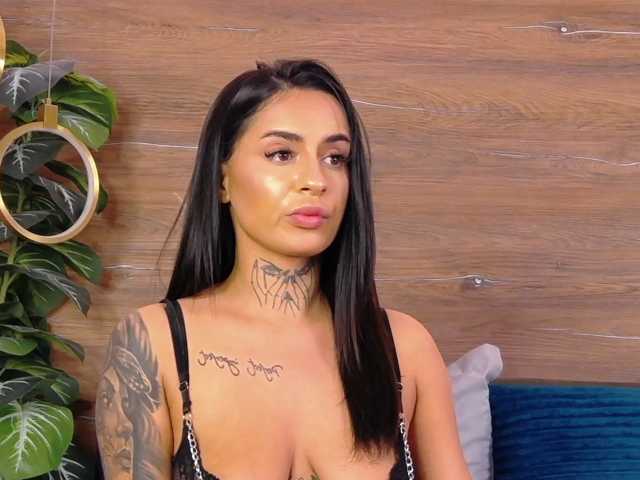 IrisSwift live cam on BongaCams