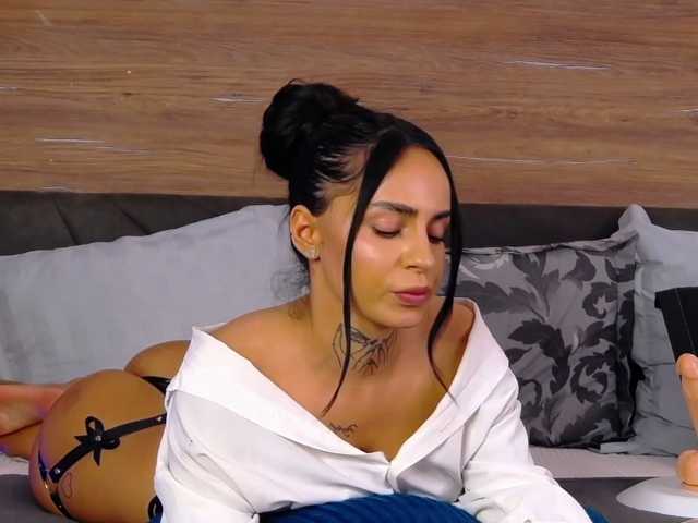 IrisSwift live cam on BongaCams