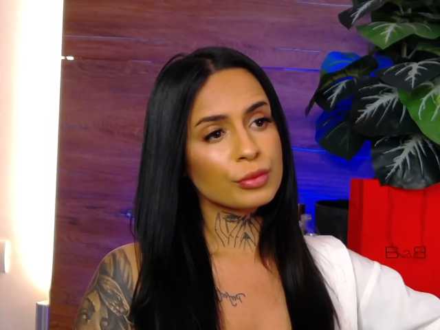 IrisSwift live cam on BongaCams