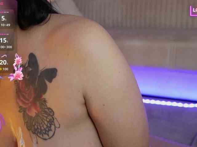 BeverlyBoobs webcam