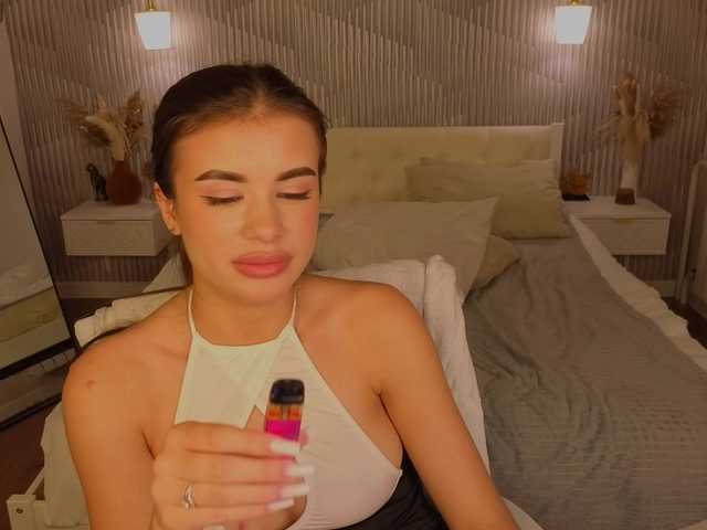 Alisha-Blakee live cam on BongaCams