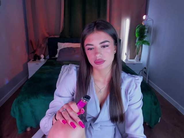 Alisha-Blakee live cam on BongaCams
