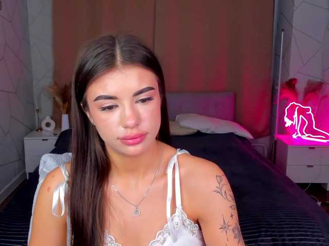 Alisha-Blakee live cam preview