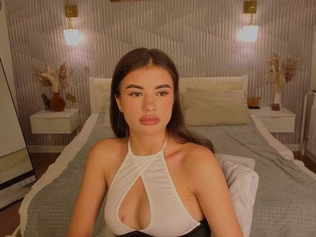 Alisha-Blakee live cam on BongaCams