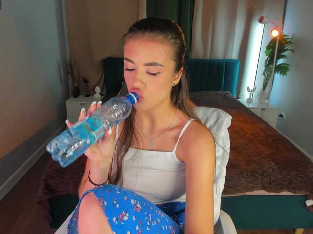 Alisha-Blakee live cam on BongaCams