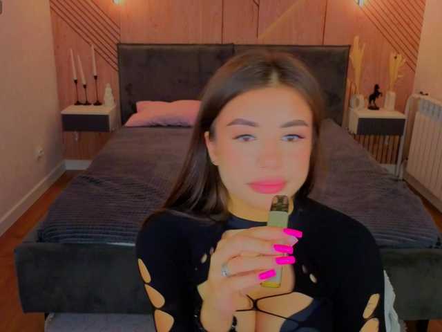 Alisha-Blakee live cam on BongaCams