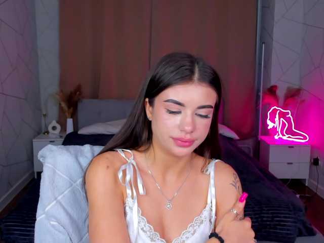 Alisha-Blakee live cam preview