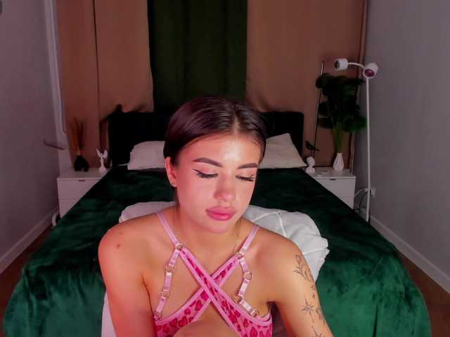 Alisha-Blakee live cam on BongaCams