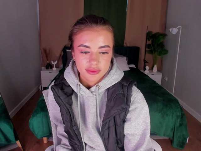 Alisha-Blakee live cam on BongaCams