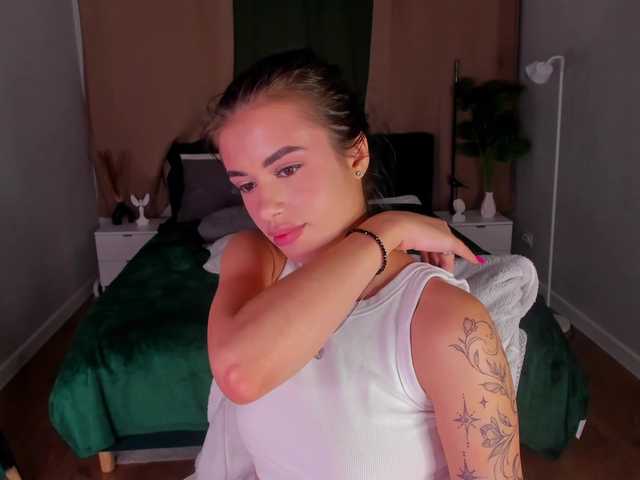 Alisha-Blakee live cam on BongaCams