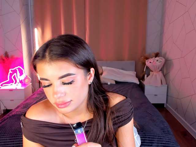 Alisha-Blakee live cam on BongaCams