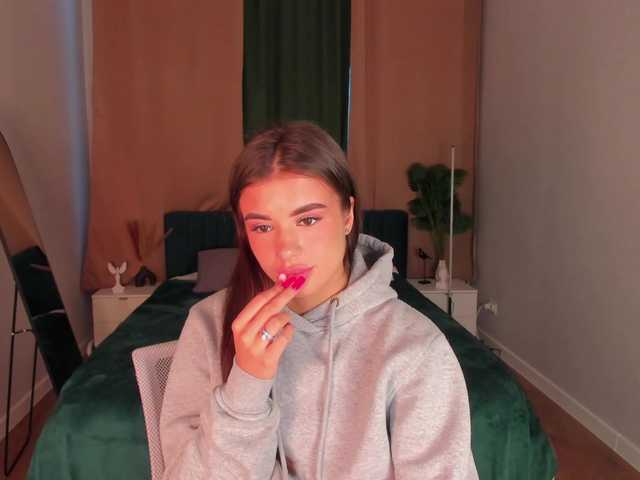 Alisha-Blakee live cam on BongaCams