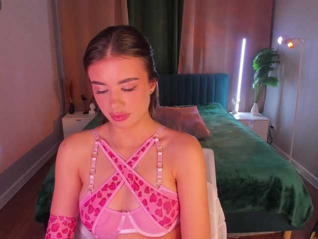 Alisha-Blakee live cam on BongaCams