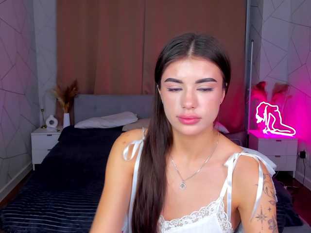 Alisha-Blakee live cam preview