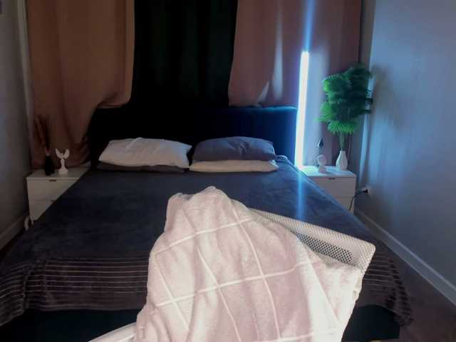 Alisha-Blakee live cam preview