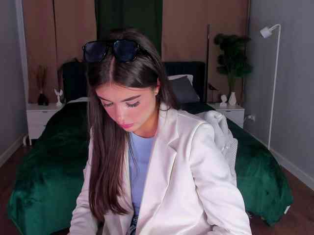 Alisha-Blakee webcam