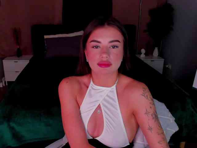 Alisha-Blakee webcam