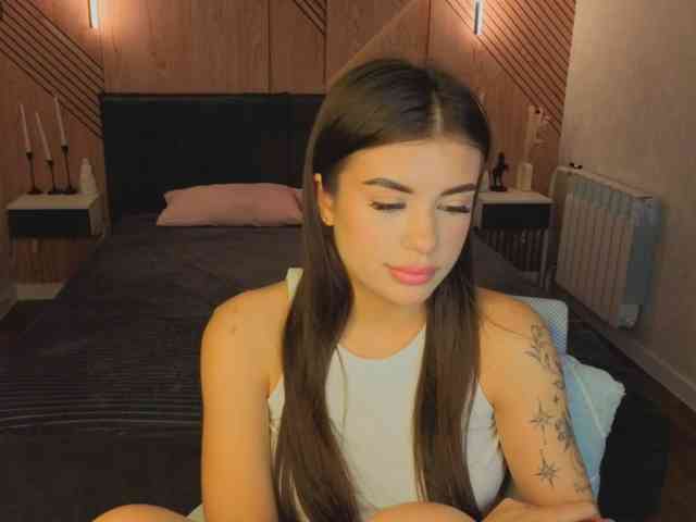 Alisha-Blakee webcam