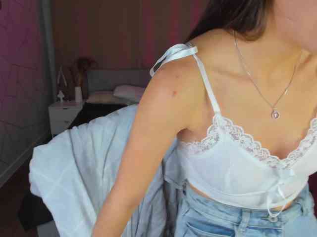Alisha-Blakee webcam