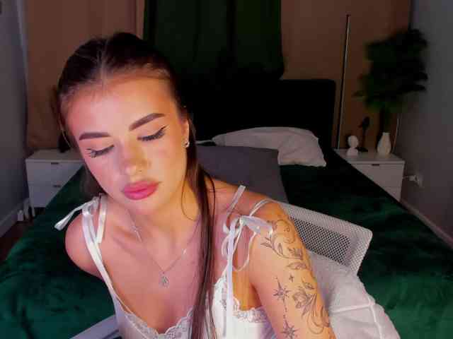 Alisha-Blakee webcam
