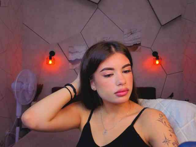 Alisha-Blakee webcam