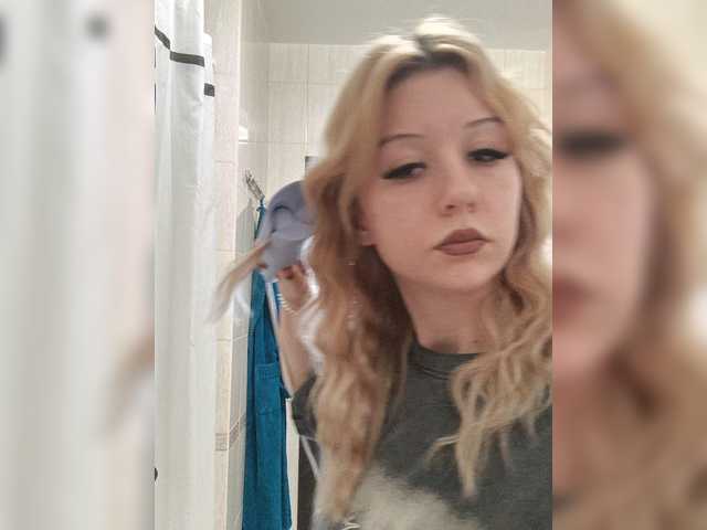 Elise-Sauvage Live Cam on BongaCams
